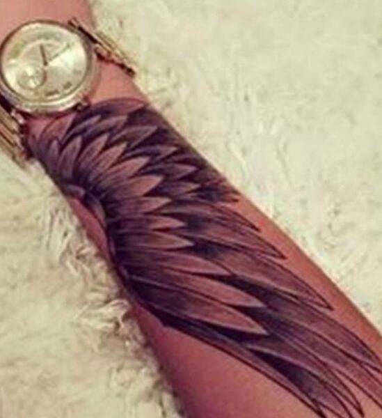 عکس طرح تاتو پر روی دست