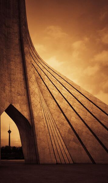 دانلود عکس برج آزادی تهران