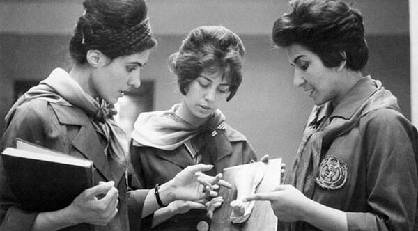 ژست عکس با لباس گند افغانی