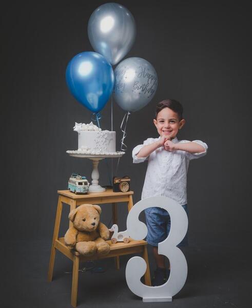 ژست عکس بچه گانه