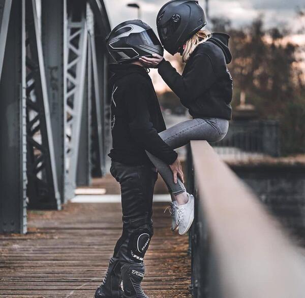 شیک ترین عکس پروفایل عاشقانه