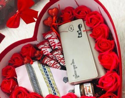 عکس کادوی سالگرد ازدواج برای زن