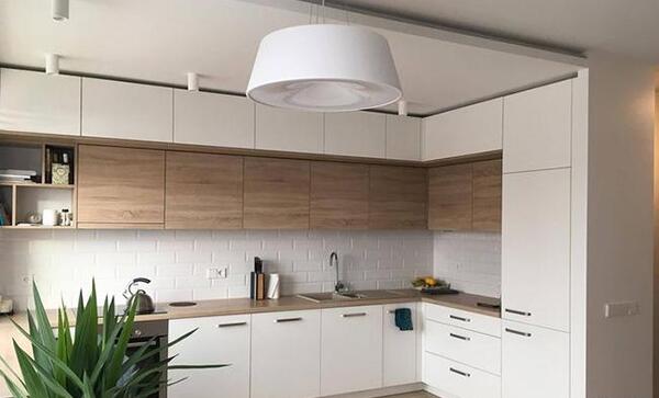 عکس کابینت سفید نقره ای