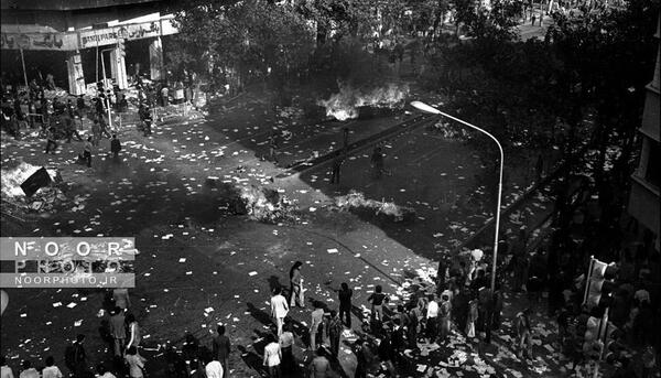 عکس تظاهرات انقلاب 57