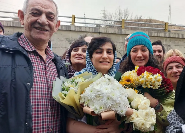 عکس کشف حجاب نیلوفر حامدی