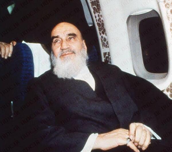 عکس خمینی ماه