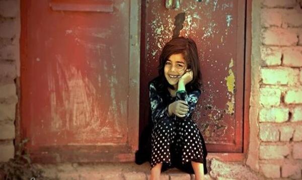 عکس بچه پایین شهر