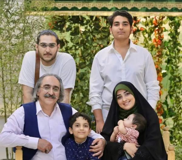 عکس بچه بیا پایین