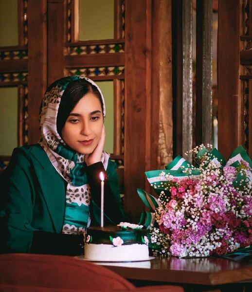 عکس کیک تولد با حجاب