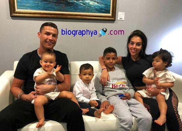 عکس بچه های رونالدو و زنش