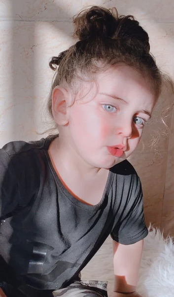 عکس بچه مو فرفری خوشگل
