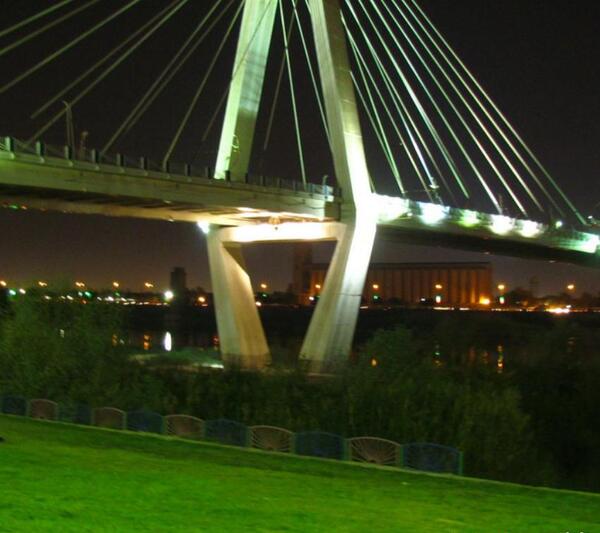 عکس پل اهواز در شب