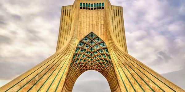 عکس میدان آزادی نقاشی