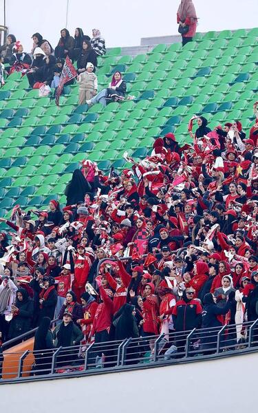 عکس زنان در ورزشگاه آزادی بازی پرسپولیس