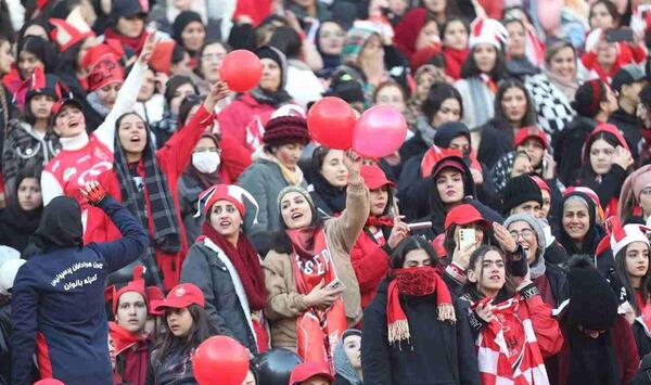عکس زنان در ورزشگاه آزادی بازی پرسپولیس