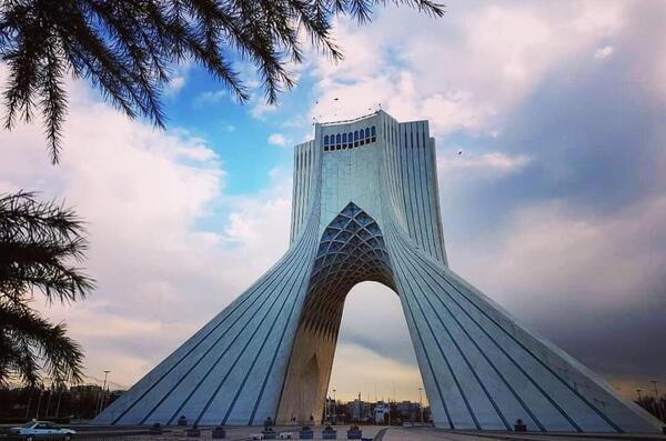 عکس هوایی برج ازادی