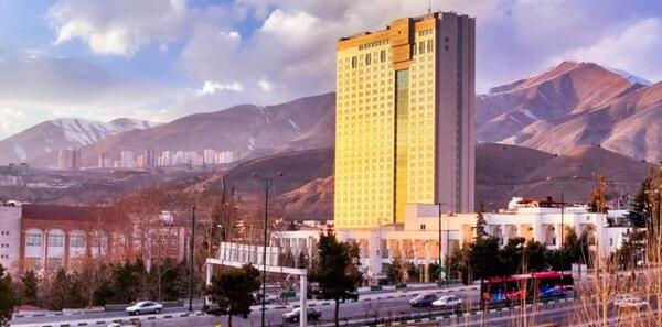 عکس هتل پارسیان آزادی