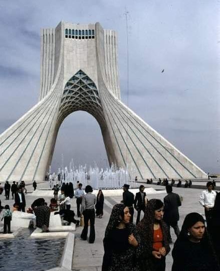 عکس قدیمی از میدان ازادی