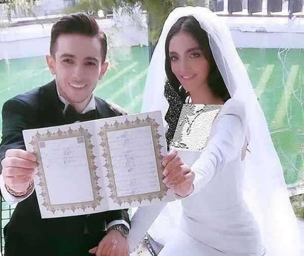 عکس زن فرشاد آزادی