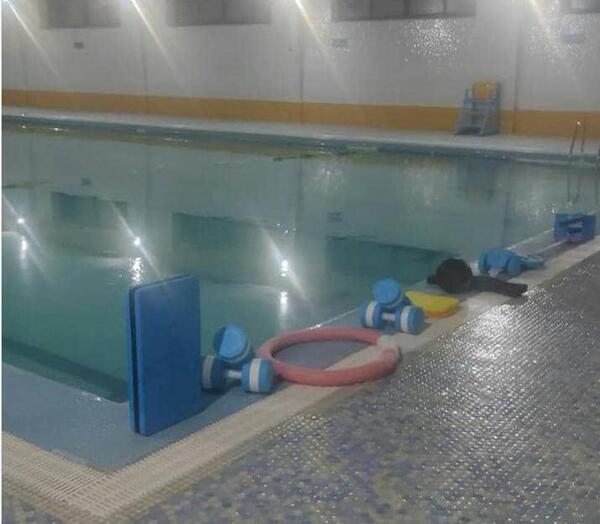 عکس استخر آزادشهر