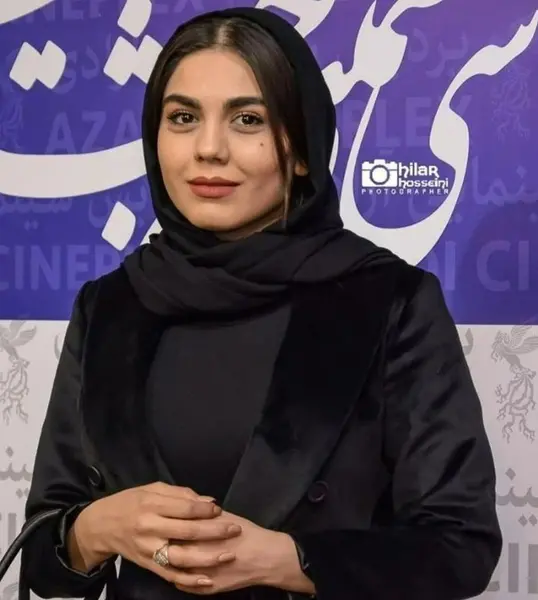 عکس جدید آزاده زارعی و همسرش