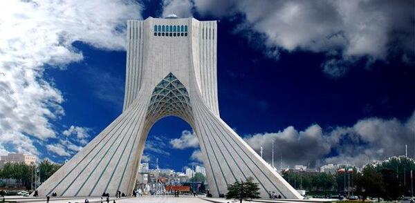 عکس برج آزادی با کیفیت بالا