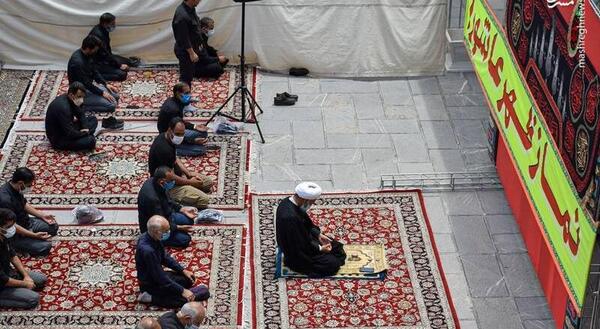 عکس امام حسین در حال نماز