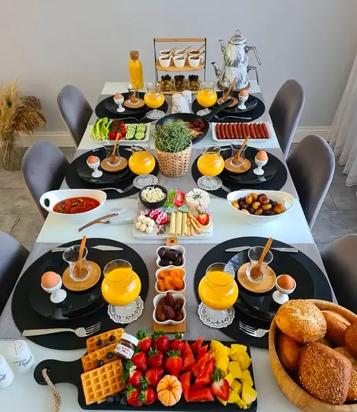 عکس از میز صبحانه ایرانی