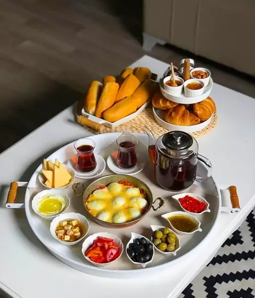 عکس از میز صبحانه ایرانی