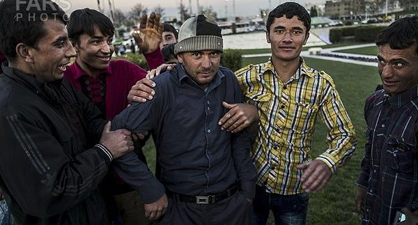 عکس کارگر افغانی مظلوم گیر اوردی