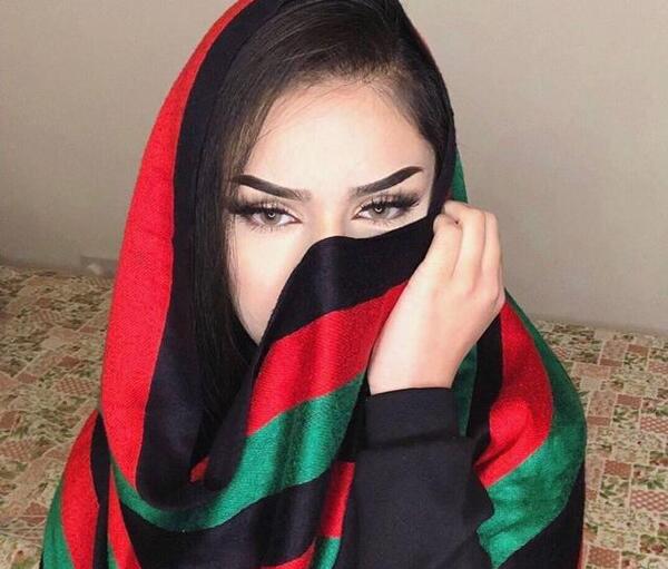 عکس دختر افغانی شاد