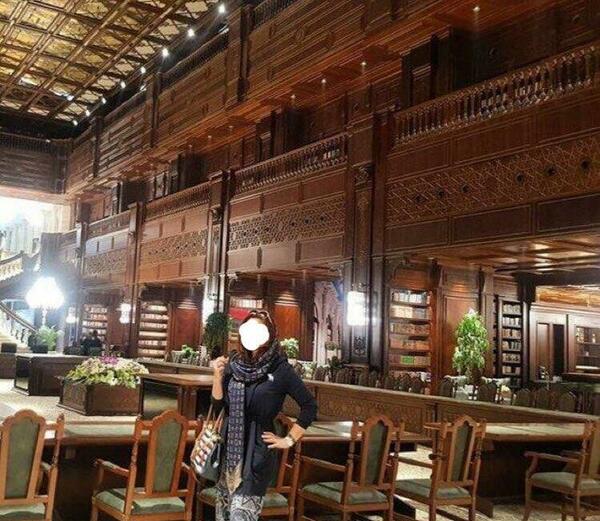 عکس های کتابخانه ایران مال