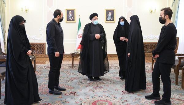 عکس رئیس جمهور ایران با حاج قاسم