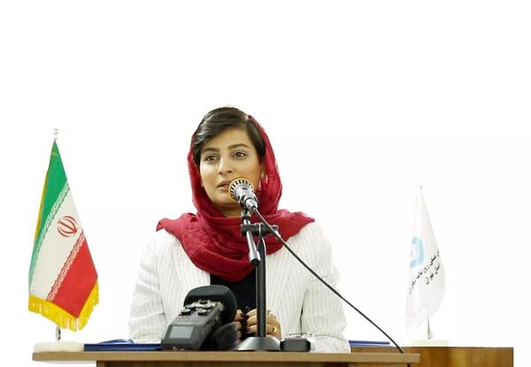 عکس الهه محمدی و نیلوفر حامدی