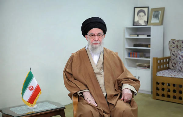 عکس جدید از رهبر معظم انقلاب
