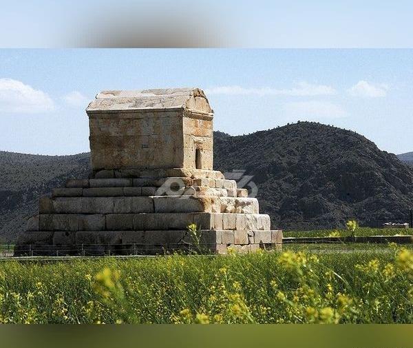 عکس آرامگاه کوروش برای تصویر زمینه