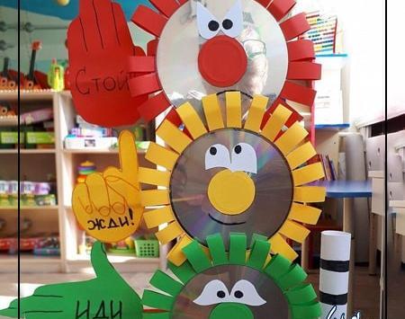 عکس کاردستی چراغ راهنمایی با کاغذ رنگی