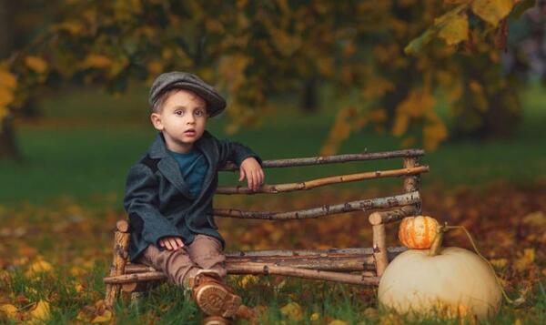 عکس های پاییزی کودکانه
