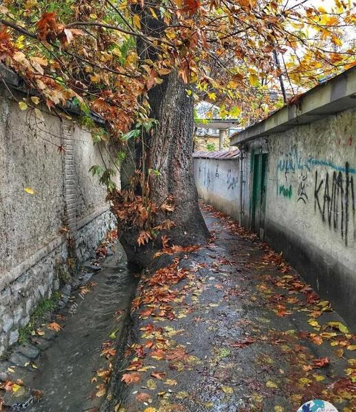 عکس کوچه های قدیمی پاییزی