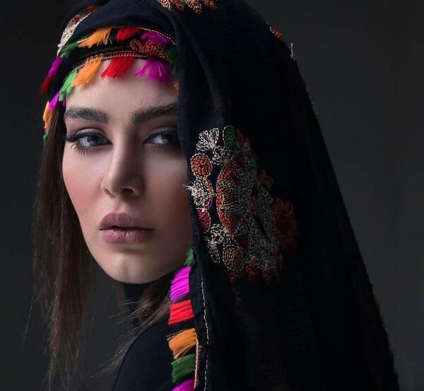 عکس تتوی دست سحر قریشی
