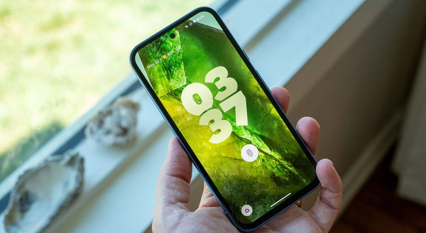 عکس گوشی با صفحه سبز