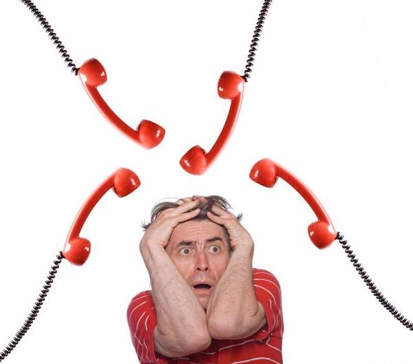 عکس در گوشی حرف زدن کارتونی