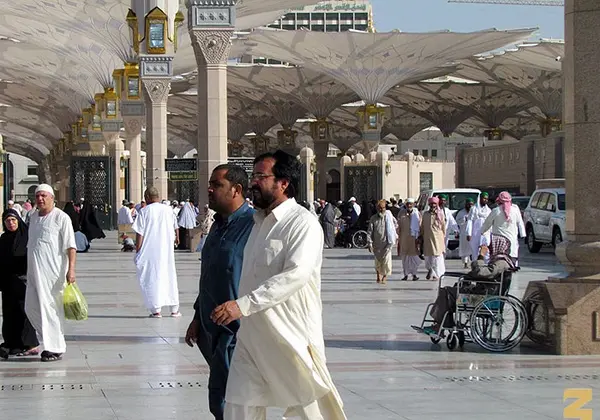عکس نوشته دوراهی بین الحرمین