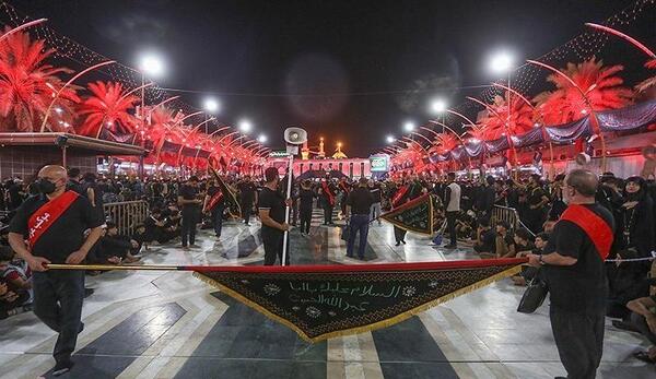 عکس از بین الحرمین در شب