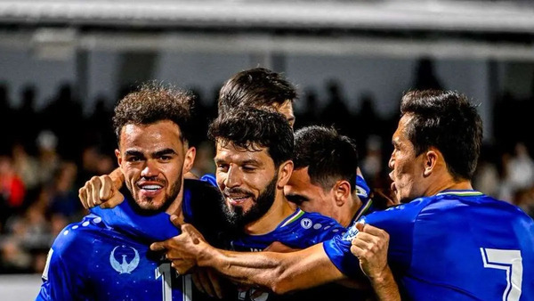 عکس استقلال و پرسپولیس بغل هم