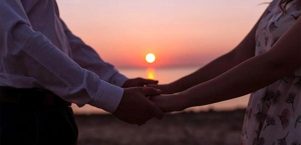 عکس عاشقانه بغل صبح بخیر