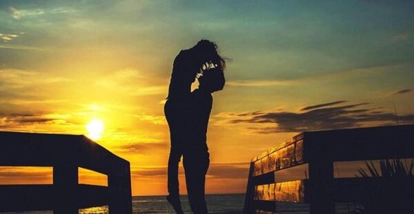 عکس عاشقانه بغل هم بدون متن