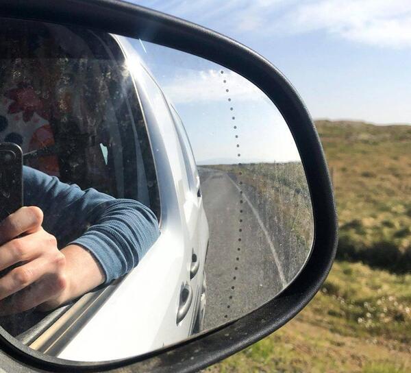 عکس با آینه بغل ماشین