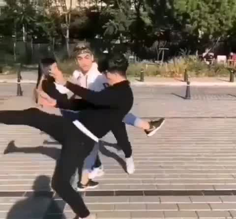 عکس بغل دختر پسر ویسگون