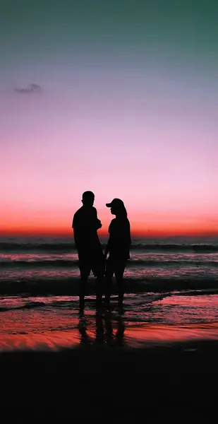 عکس عاشقانه بغل گرفتن بدون متن
